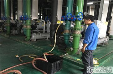 中央空調冷凝器怎樣清理？冷凝器的清理流程【詳細說明】